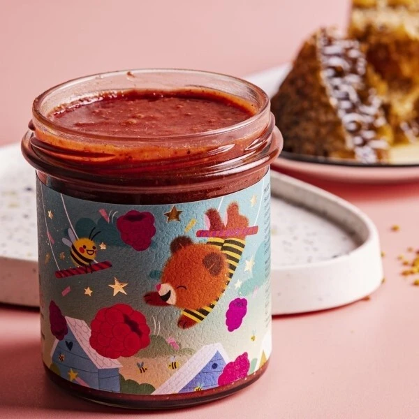 Pasieki Rodziny Sadowskich, Krzepki Miodziś, z pierzgą, pyłkiem pszczelim, maliną i mleczkiem pszczelim, po 3 roku życia, 410g 2