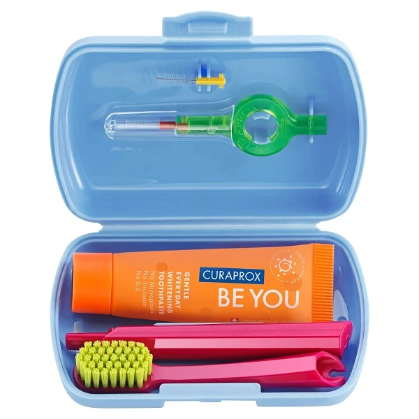 Curaprox Travel Set Blue, zestaw podróżny, szczoteczka CS5460 + pasta brzoskwiniowa, 10ml + szczoteczki międzyzębowe, 2 sztuki, 1 zestaw
